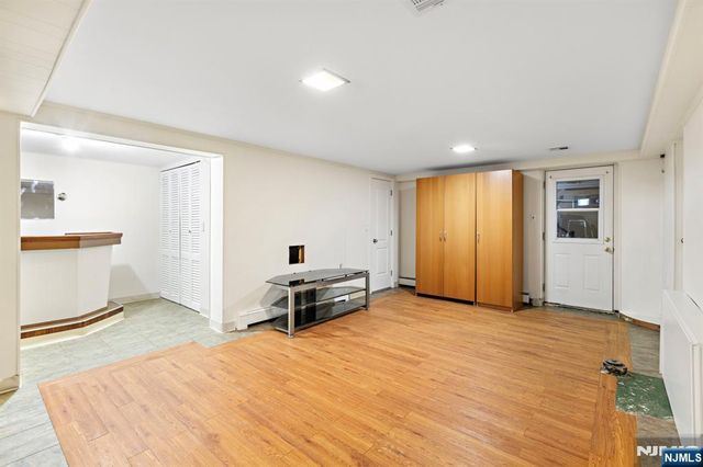 133 Cleveland Avenue, Hasbrouck Heights, NJ 07604