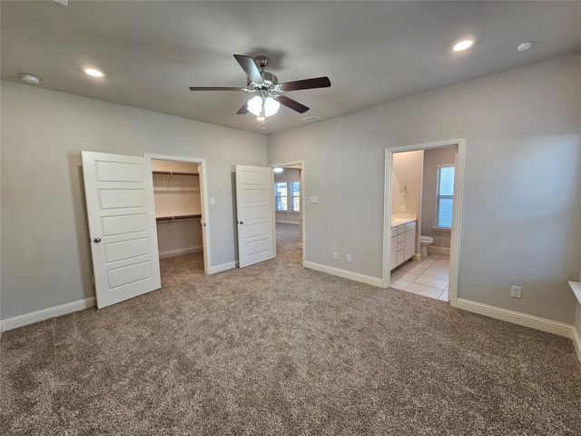 2803 18th Street W, Irving, TX 75060