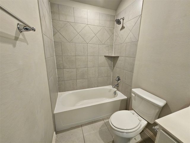 2803 18th Street W, Irving, TX 75060