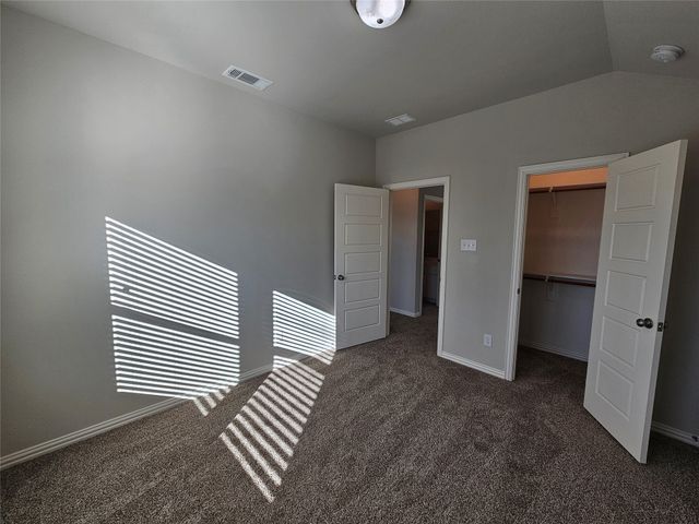 2803 18th Street W, Irving, TX 75060