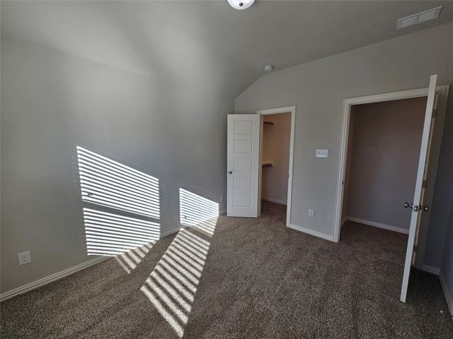 2803 18th Street W, Irving, TX 75060