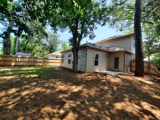 2803 18th Street W, Irving, TX 75060