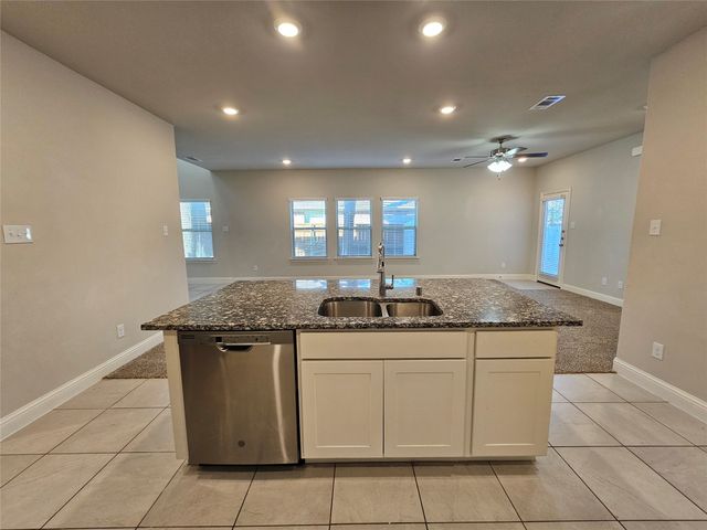 2803 18th Street W, Irving, TX 75060