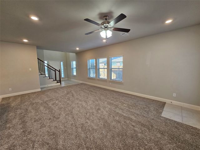 2803 18th Street W, Irving, TX 75060