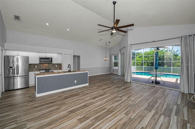 802 ANCHORS WAY, Tarpon Springs, FL 34689