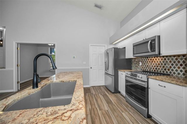 802 ANCHORS WAY, Tarpon Springs, FL 34689