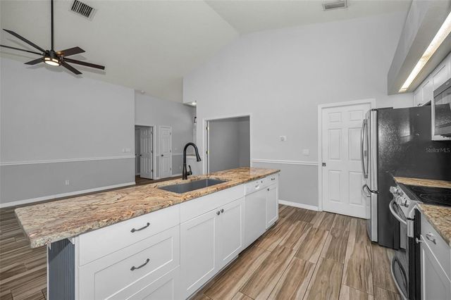 802 ANCHORS WAY, Tarpon Springs, FL 34689