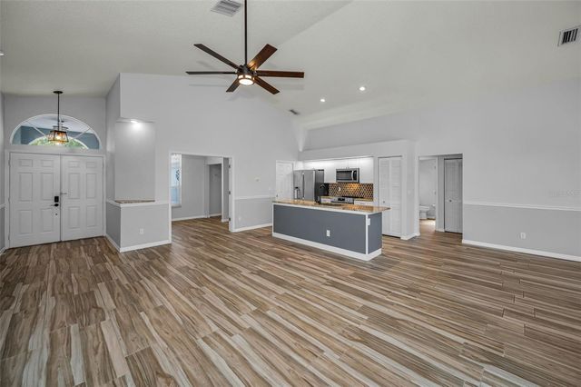 802 ANCHORS WAY, Tarpon Springs, FL 34689