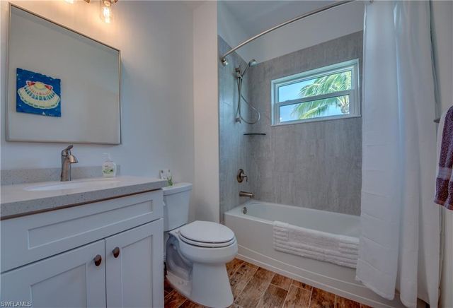 2579 Third ST, Matlacha, FL 33993