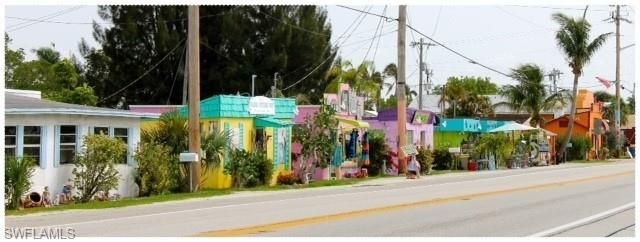 2579 Third ST, Matlacha, FL 33993