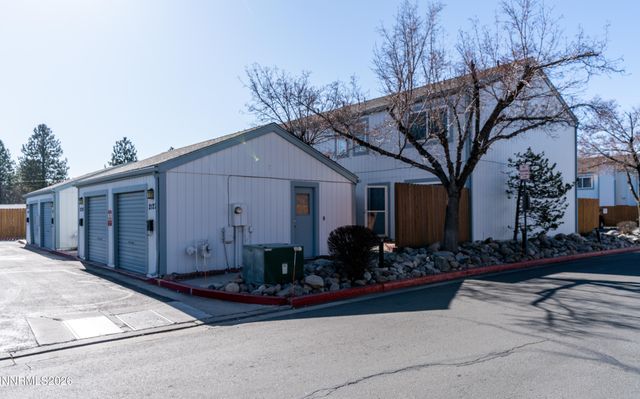 2127 Greyhaven Lane, Sparks, NV 89431