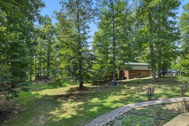 368 Rackley Rd, Hohenwald, TN 38462