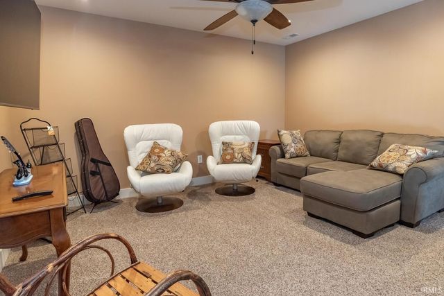 1585 E Rayletown Road, Bloomington, IN 47401