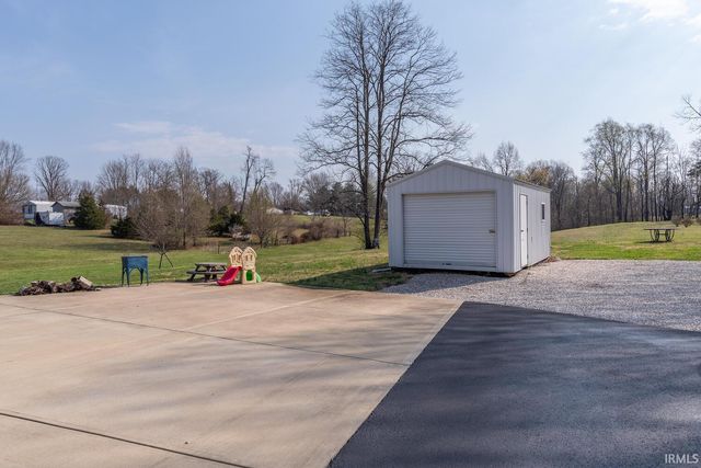 1585 E Rayletown Road, Bloomington, IN 47401