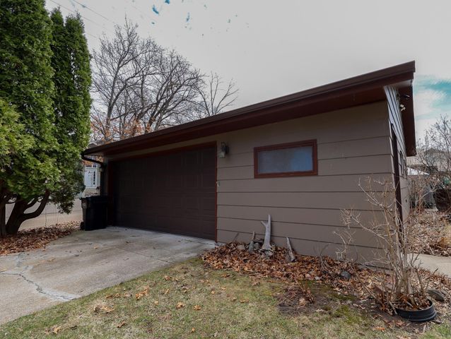 26620 Lake Avenue, Zimmerman, MN 55398