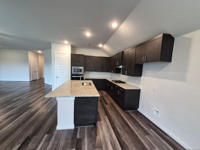 11321 Hollering Pass, Schertz, TX 78154