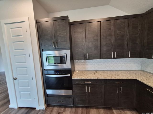 11321 Hollering Pass, Schertz, TX 78154