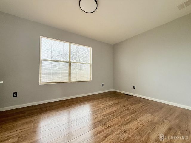 17 Florida Grove Road, Keasbey, NJ 08832