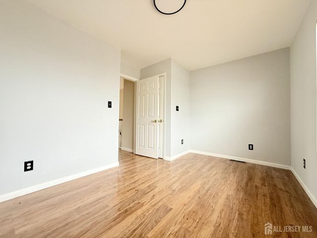 17 Florida Grove Road, Keasbey, NJ 08832