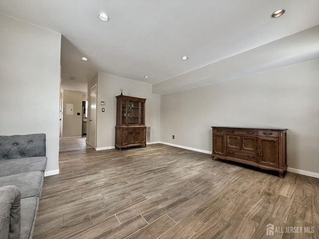 17 Florida Grove Road, Keasbey, NJ 08832