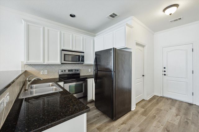 2101 Town Centre DR 1606, Round Rock, TX 78664
