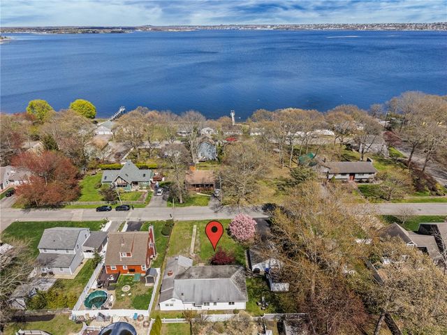 11 Cedar Drive, Bristol, RI 02809