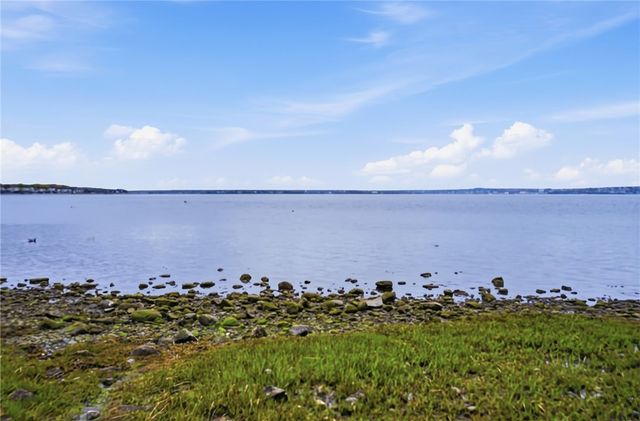 11 Cedar Drive, Bristol, RI 02809