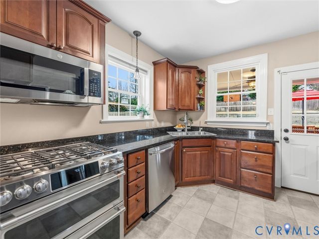 2406 Bryan Park Ave, Henrico, VA 23228