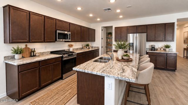17745 W SOUTHGATE Avenue, Goodyear, AZ 85338