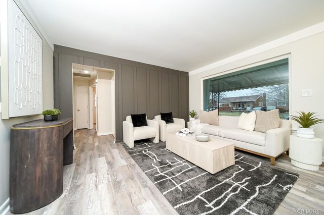 15481 Drake Street, Southgate, MI 48195