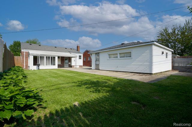 15481 Drake Street, Southgate, MI 48195