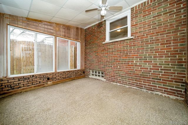 15481 Drake Street, Southgate, MI 48195