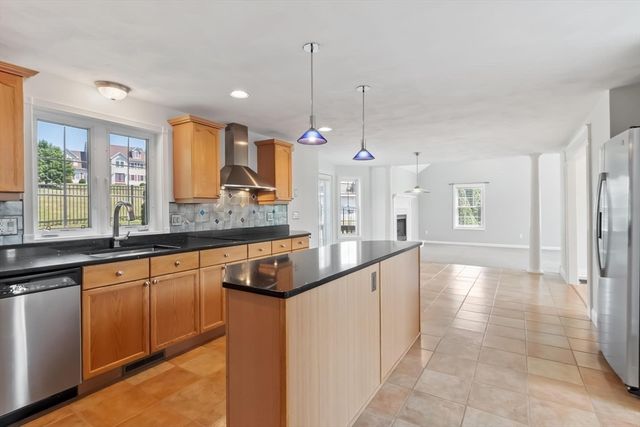 7 Cameron Way, Methuen, MA 01844