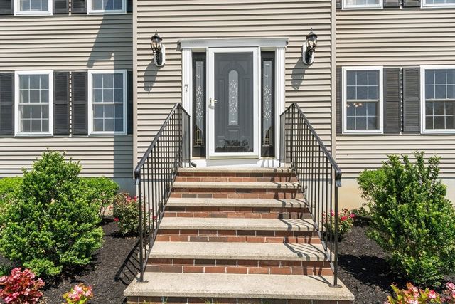 7 Cameron Way, Methuen, MA 01844