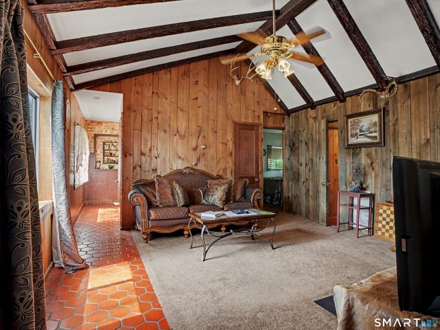 59 South Lake Shore Drive, Brookfield, CT 06804