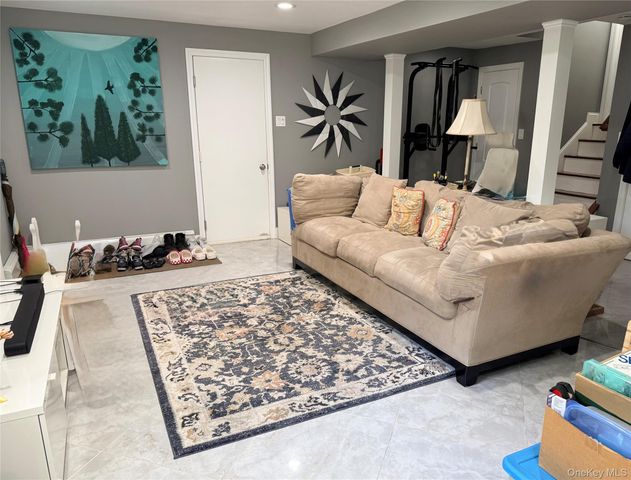 6 Pond View Drive, Wading River, NY 11792