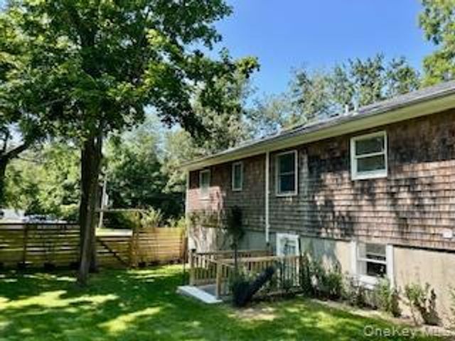 6 Pond View Drive, Wading River, NY 11792