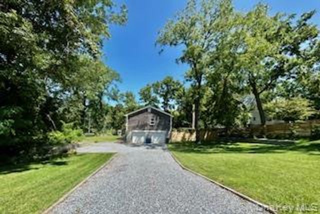 6 Pond View Drive, Wading River, NY 11792