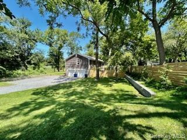6 Pond View Drive, Wading River, NY 11792