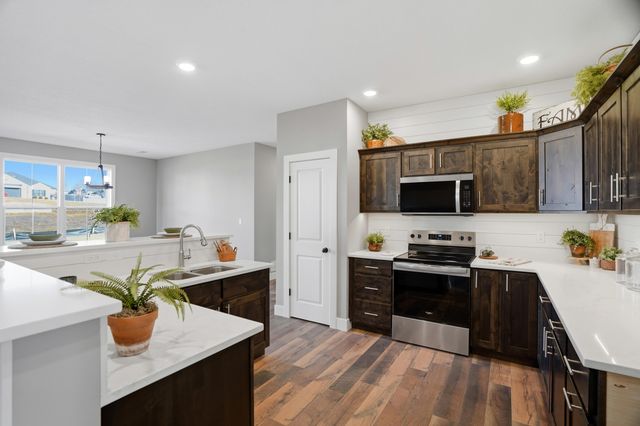 16640 KLINTON DR, Boonville, MO 65233