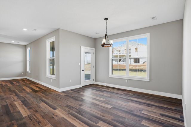 16640 KLINTON DR, Boonville, MO 65233