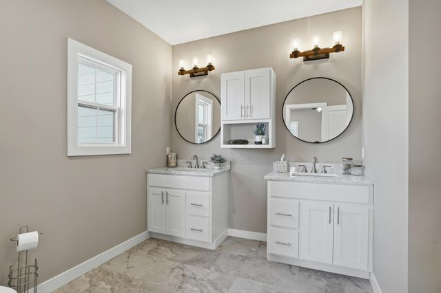 16640 KLINTON DR, Boonville, MO 65233