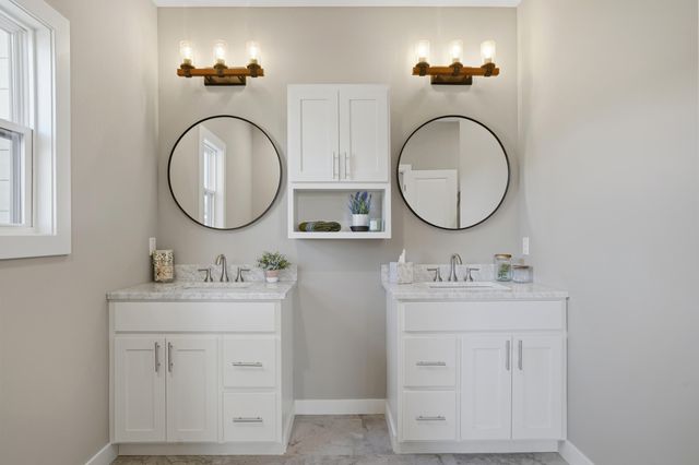 16640 KLINTON DR, Boonville, MO 65233