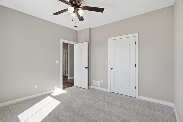 16640 KLINTON DR, Boonville, MO 65233