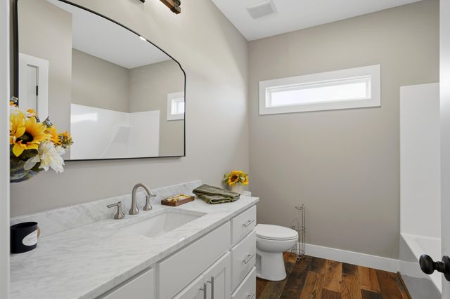 16640 KLINTON DR, Boonville, MO 65233