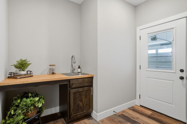 16640 KLINTON DR, Boonville, MO 65233