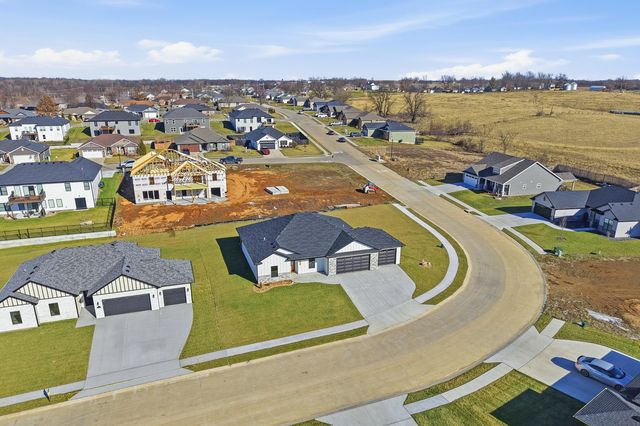 16640 KLINTON DR, Boonville, MO 65233