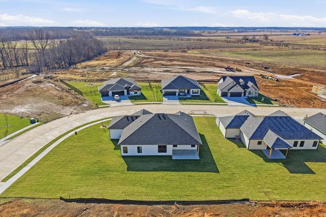 16640 KLINTON DR, Boonville, MO 65233