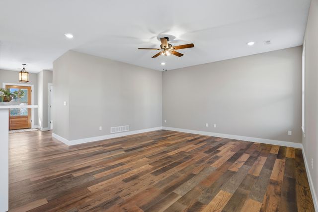 16640 KLINTON DR, Boonville, MO 65233