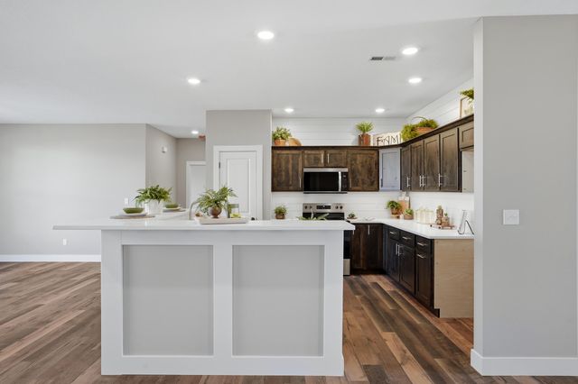 16640 KLINTON DR, Boonville, MO 65233